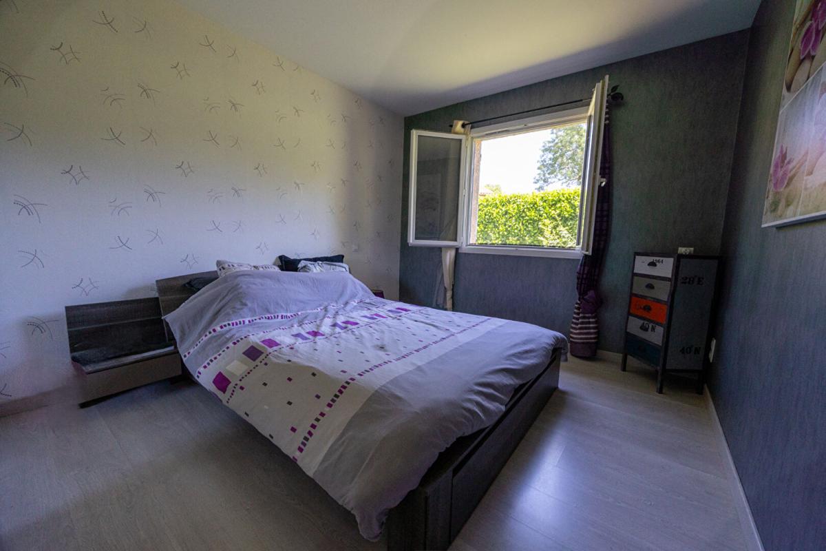 SAINT-CYR-DE-VALORGES Maison 5 pièce(s) 98 m2 13