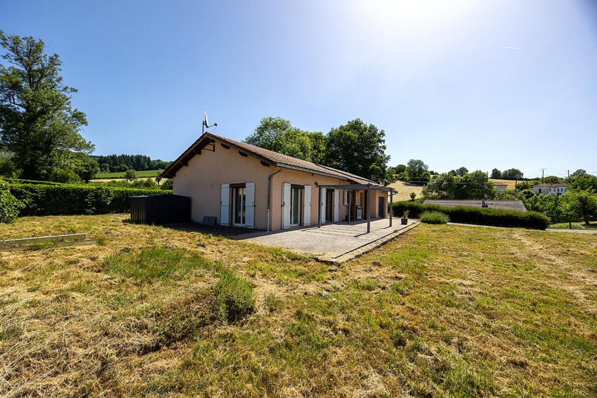 SAINT-CYR-DE-VALORGES Maison 5 pièce(s) 98 m2 16