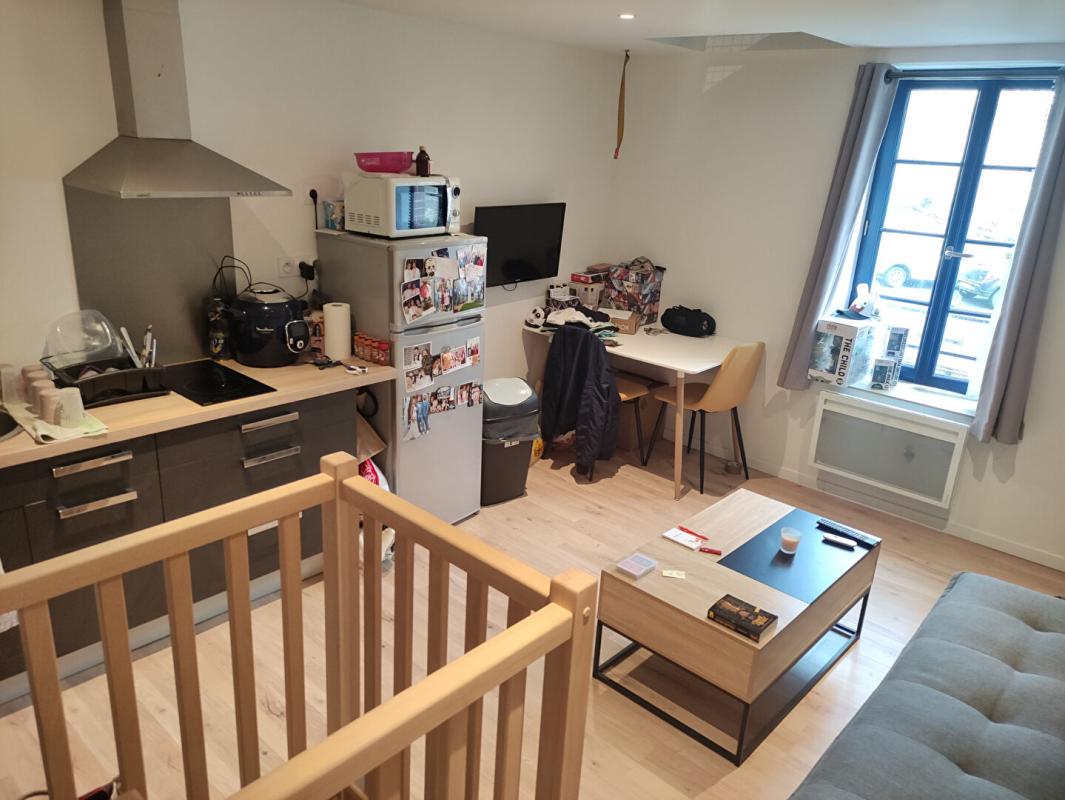 POUZAUGES Ensemble immobilier, 84 m² 10