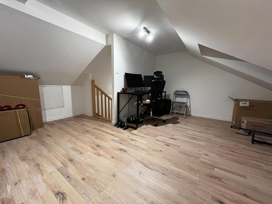 POUZAUGES Ensemble immobilier, 84 m² 5