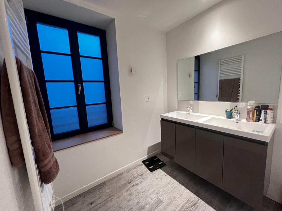 POUZAUGES Ensemble immobilier, 84 m² 7