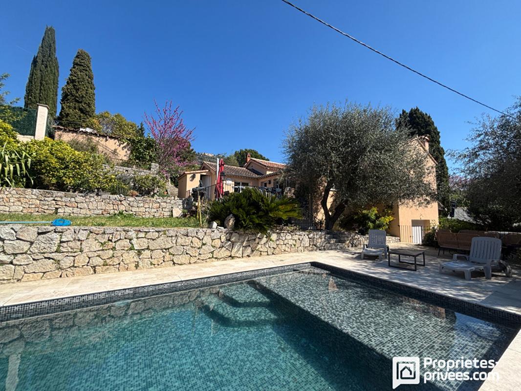 PEYMEINADE Superbe maison individuelle avec piscine et dépendances - à pied du village de Peymeinade 15