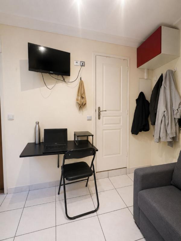 PARIS-18E-ARRONDISSEMENT MONTMARTRE  - ABBESSES - STUDETTE AU CALME SUR COUR - ADRESSE RARE 6