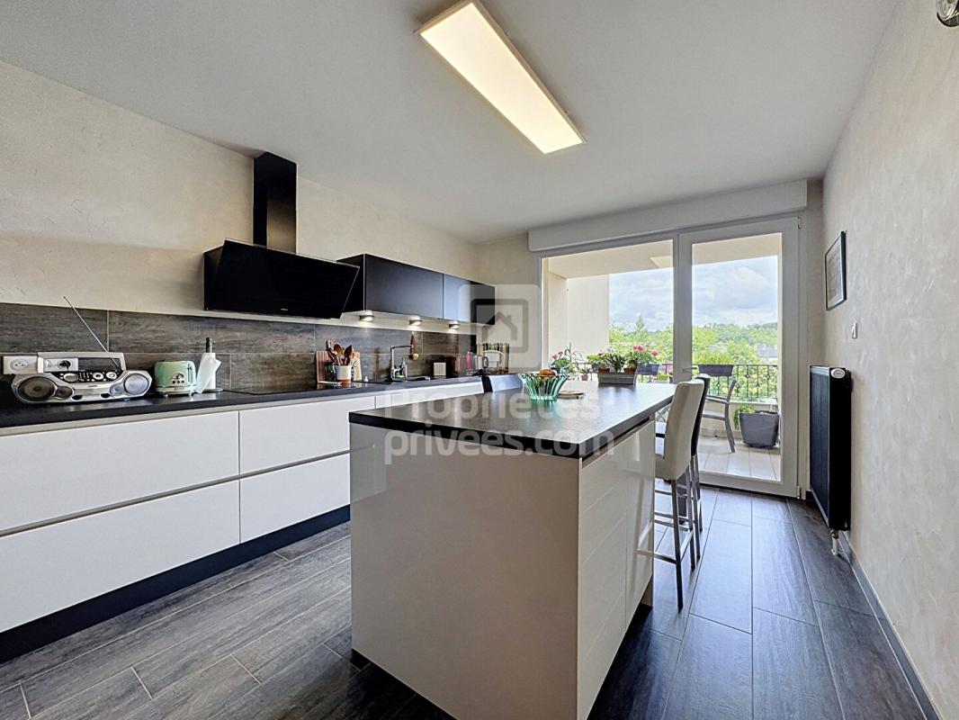 THIONVILLE Appartement 4 pièces de 100 m² avec ascenseur, garage et loggia 7