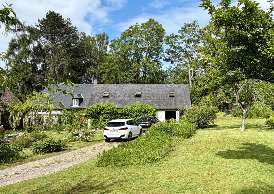 TROUVILLE-SUR-MER Propriété Normande et son jardin arboré. Trouville Sur Mer 8 pièce(s) 200 m2 3