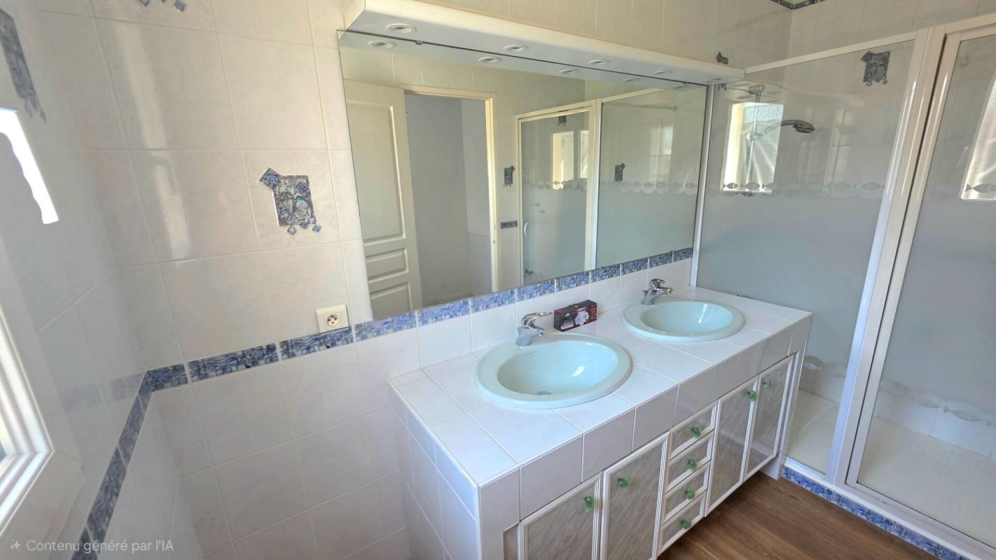 ANDERNOS-LES-BAINS Maison Andernos Les Bains 4 pièce(s) 110 m2 12