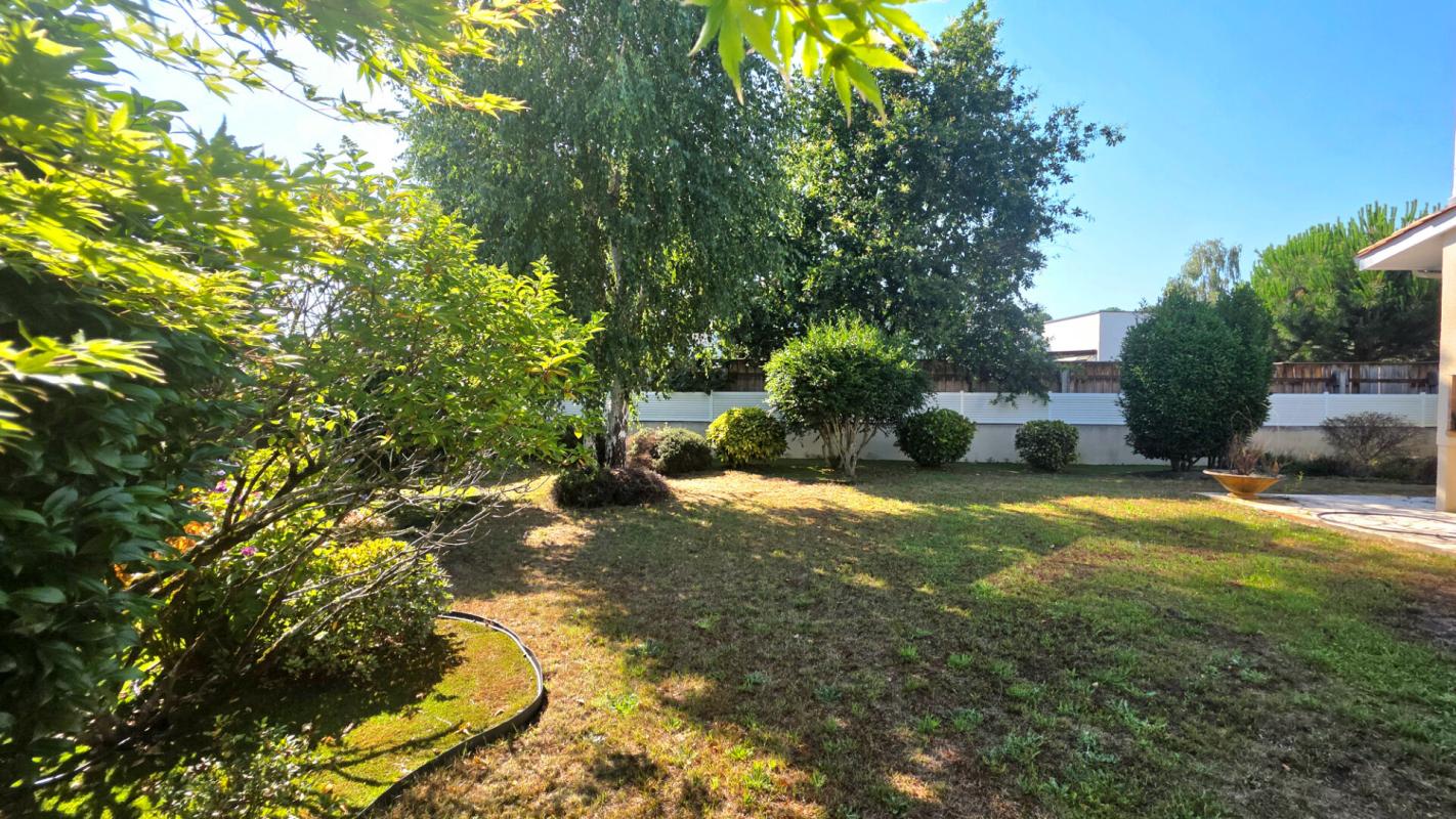 ANDERNOS-LES-BAINS Maison Andernos Les Bains 4 pièce(s) 110 m2 16
