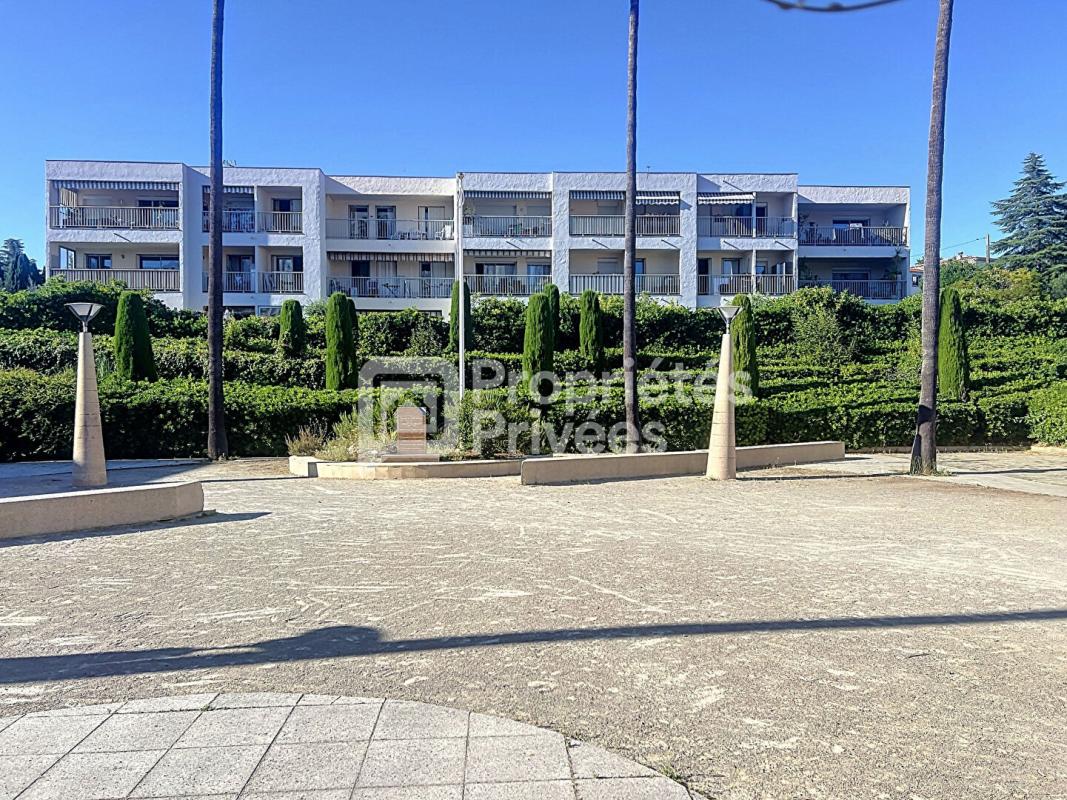 LE CANNET Appartement Le Cannet 2 pièces de 31 m2 avec Garage 15