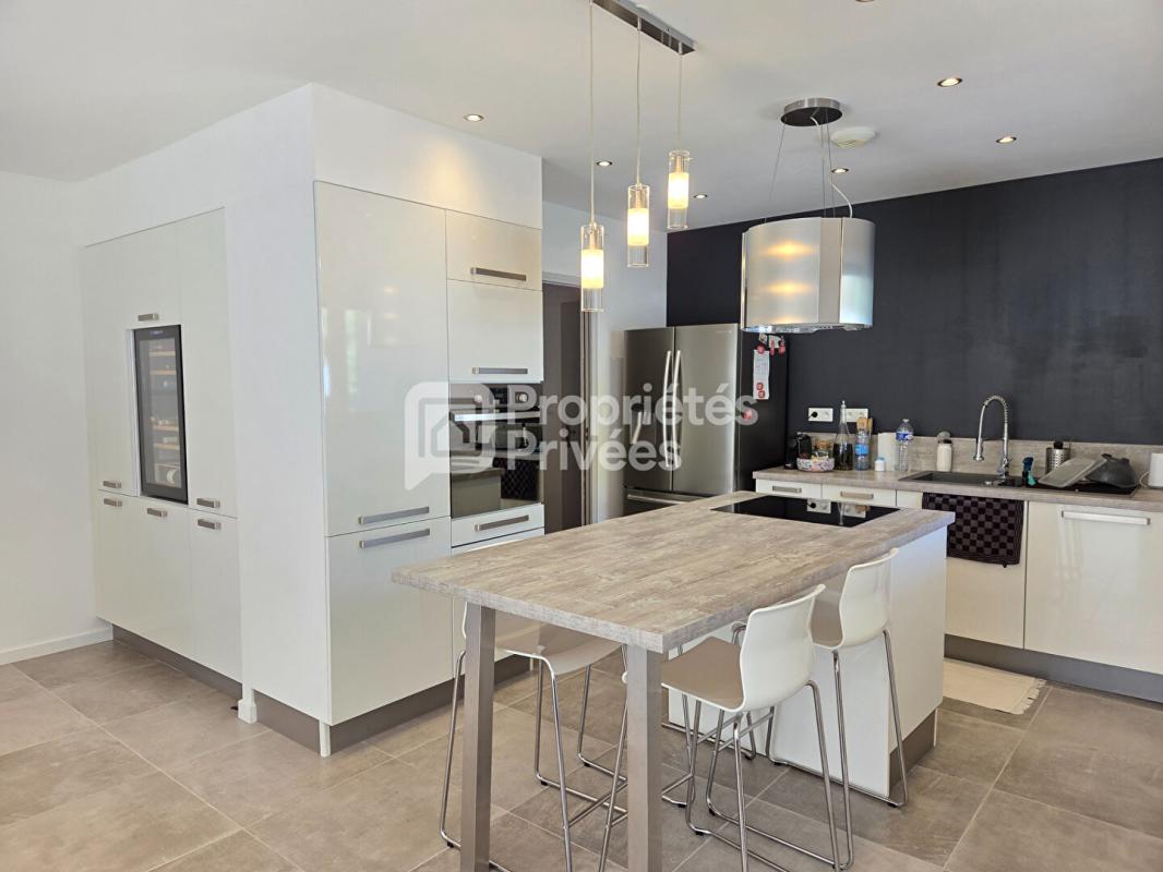 CHATEAUNEUF-DU-RHONE Maison 4 pièces 110 m2 5