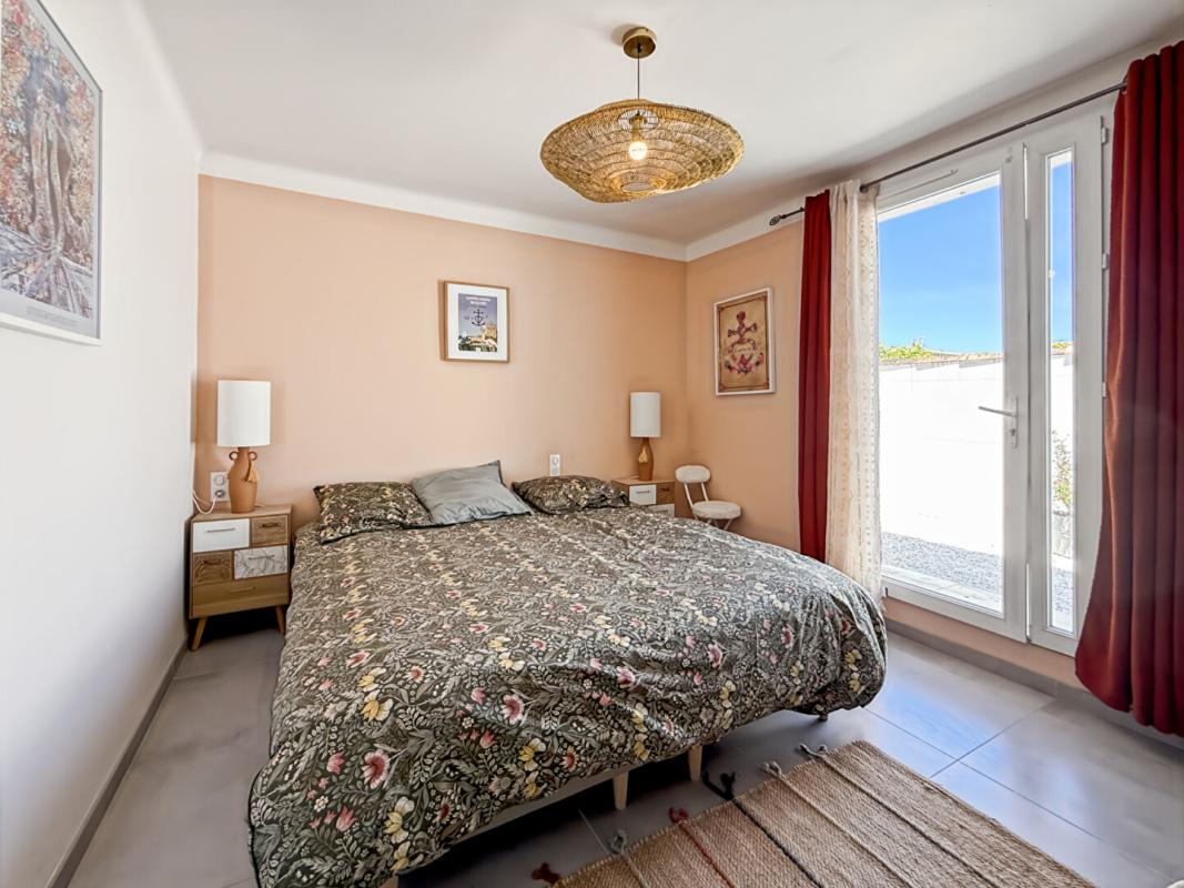 MOURIES À Vendre maison rénovée avec piscine et dépendance à Mouriès 10
