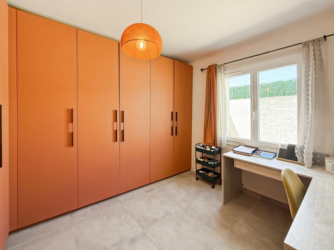 MOURIES À Vendre maison rénovée avec piscine et dépendance à Mouriès 9