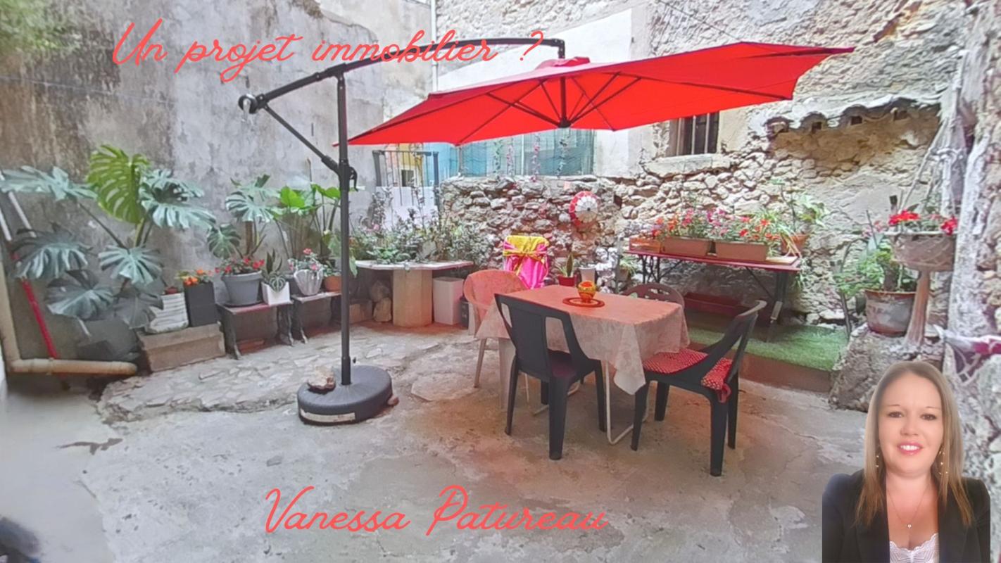 OUVEILLAN Maison de village à Ouveillan 8 pièces - 240 m² avec extèrieur 1