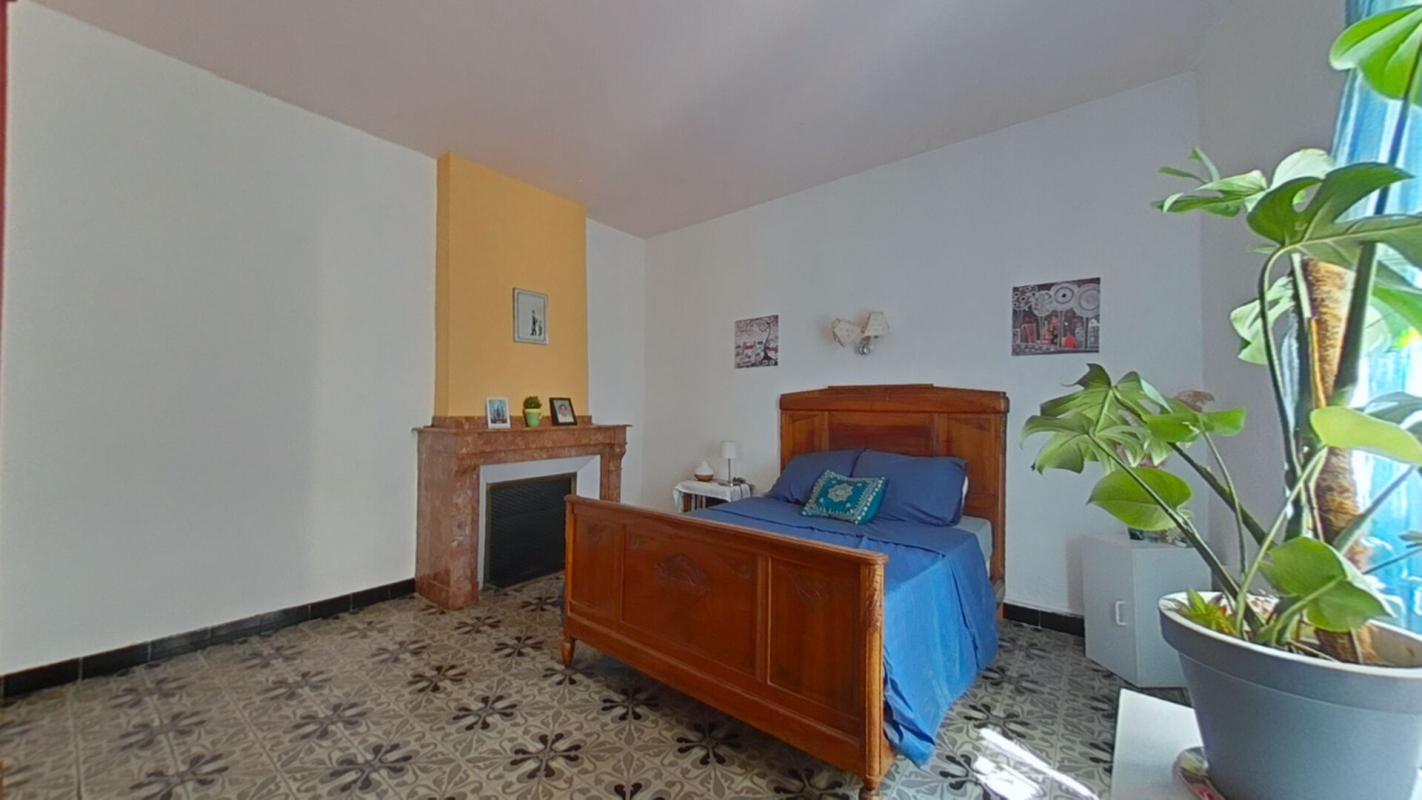 OUVEILLAN Maison de village à Ouveillan 8 pièces - 240 m² avec extèrieur 10