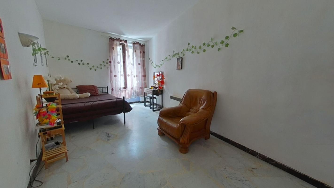 OUVEILLAN Maison de village à Ouveillan 8 pièces - 240 m² avec extèrieur 11