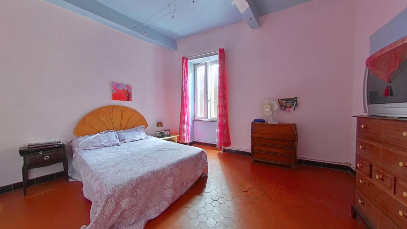 OUVEILLAN Maison de village à Ouveillan 8 pièces - 240 m² avec extèrieur 12