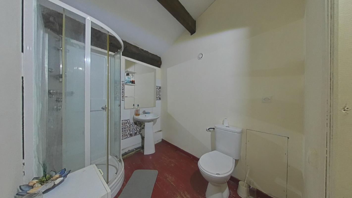 OUVEILLAN Maison de village à Ouveillan 8 pièces - 240 m² avec extèrieur 17