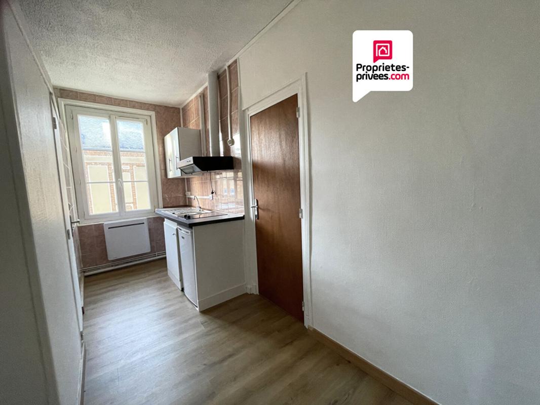 NONANCOURT Appartement NONANCOURT centre ville 1 pièce(s) 28.9 m2 1er étage cuisine séjour séparé 55000 FAI 3