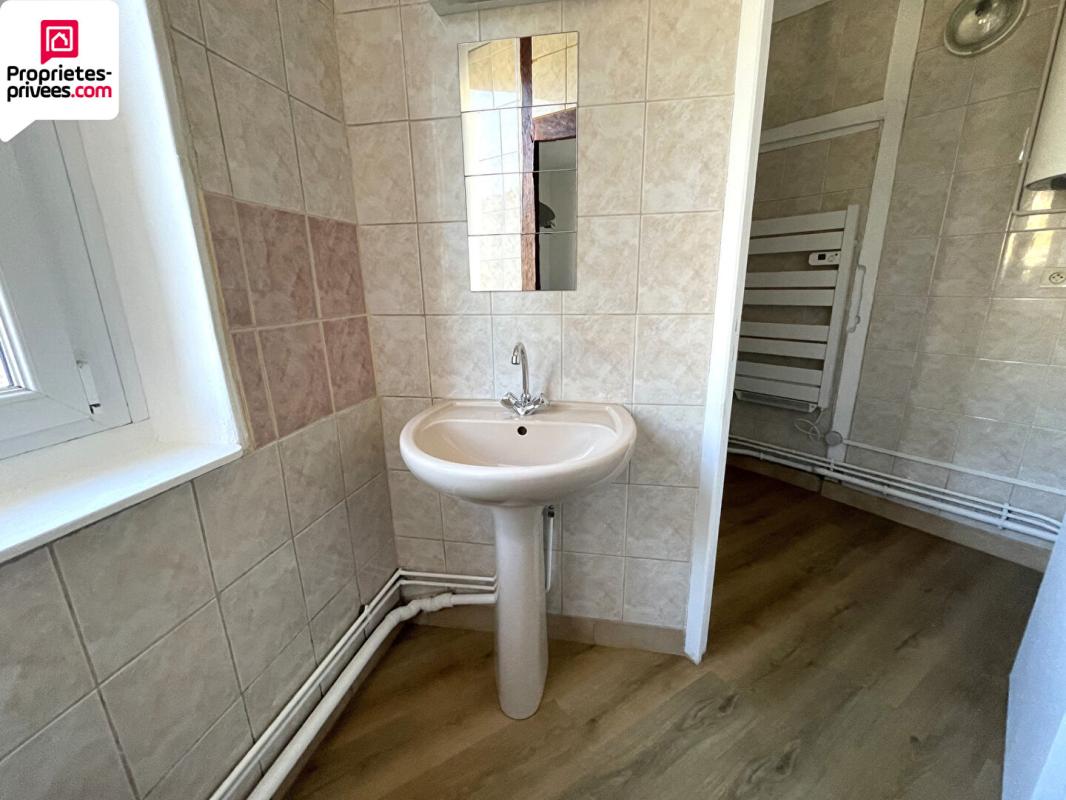 NONANCOURT Appartement NONANCOURT 1 pièce(s) 22 m2 centre ville  1er étage 48000 FAI 4