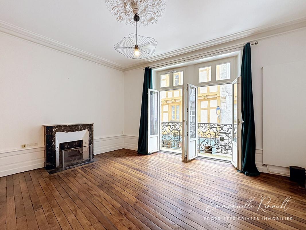 VANNES Vannes Intramuros · Appartement de caractère de 72 m² avec vue sur les colombages 9