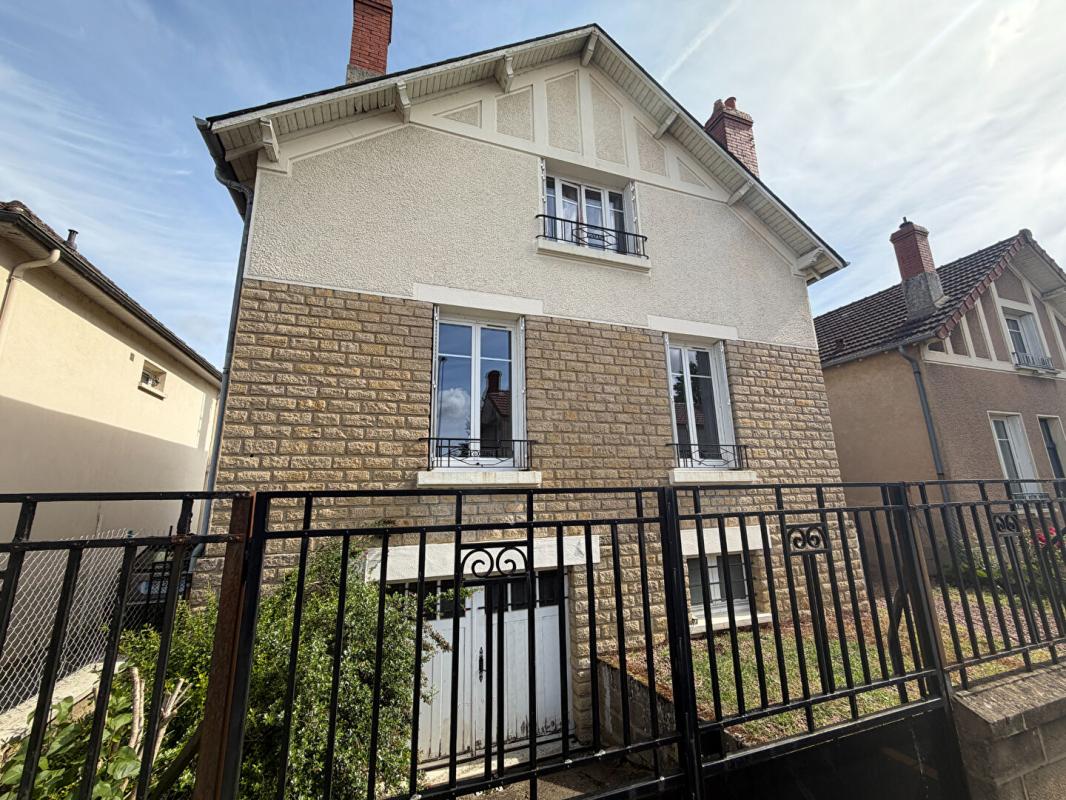 NEVERS Belle maison des années 30 proche commodités 1