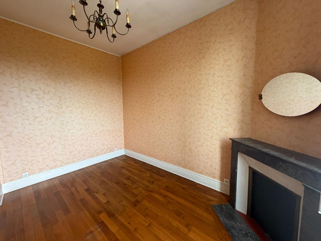 NEVERS Belle maison des années 30 proche commodités 10
