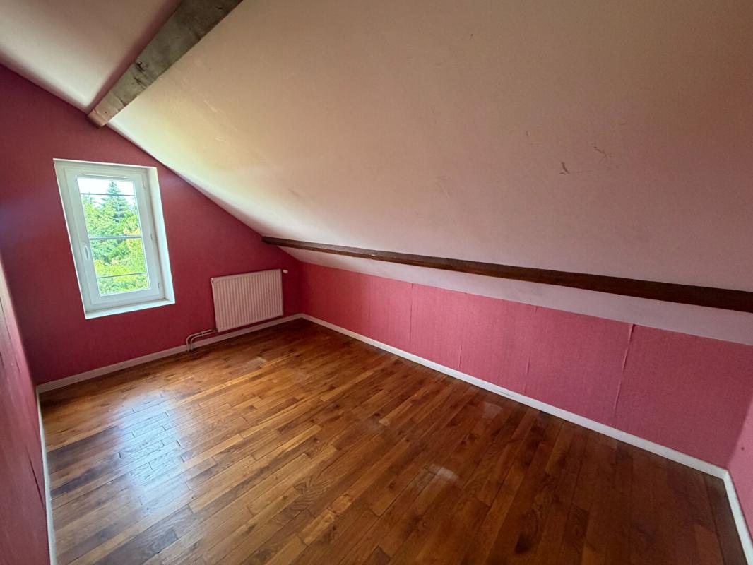 NEVERS Belle maison des années 30 proche commodités 11