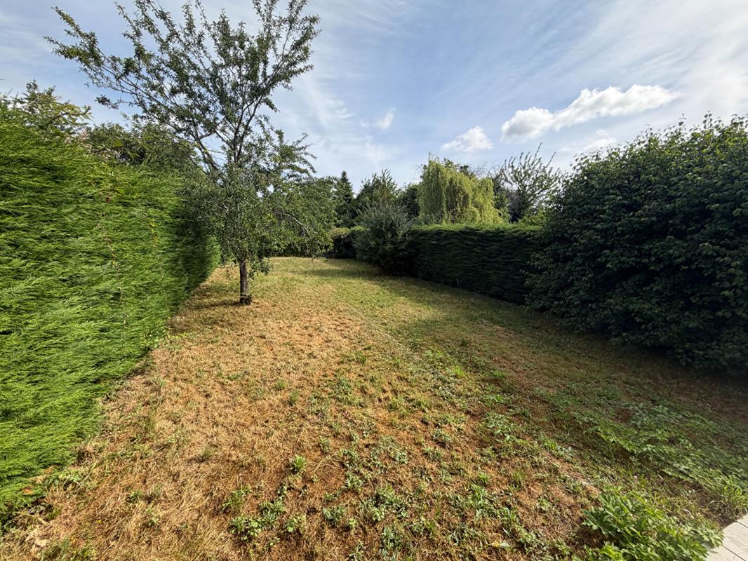 NEVERS Belle maison des années 30 proche commodités 4