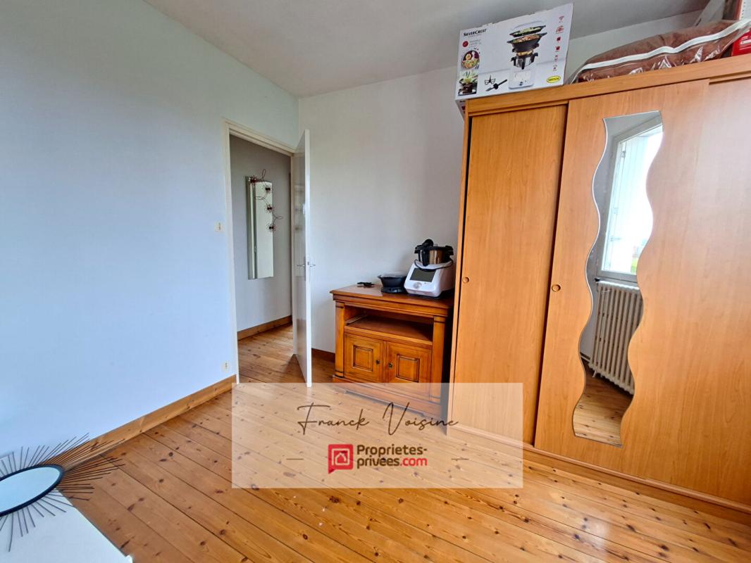 MOUCHAMPS A VENDRE à Mouchamps Centre bourg, maison de 74 m2 avec 2 chambres et un bureau 15
