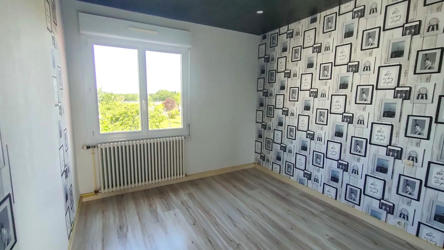 LES LANDES-GENUSSON Maison Les Landes Genusson 6 pièces 146 m2 5