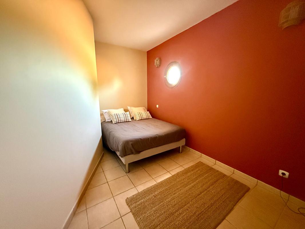 ISTRES Villa meublée 4 chambres avec piscine 14