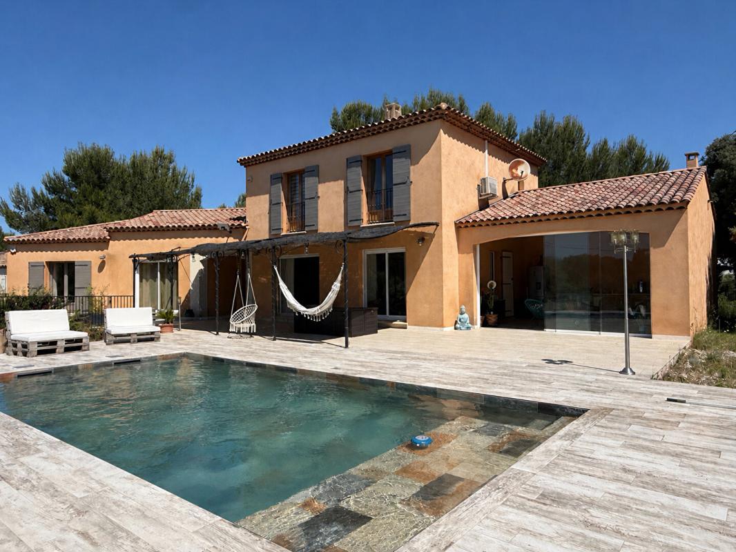 ISTRES Villa meublée 4 chambres avec piscine 2