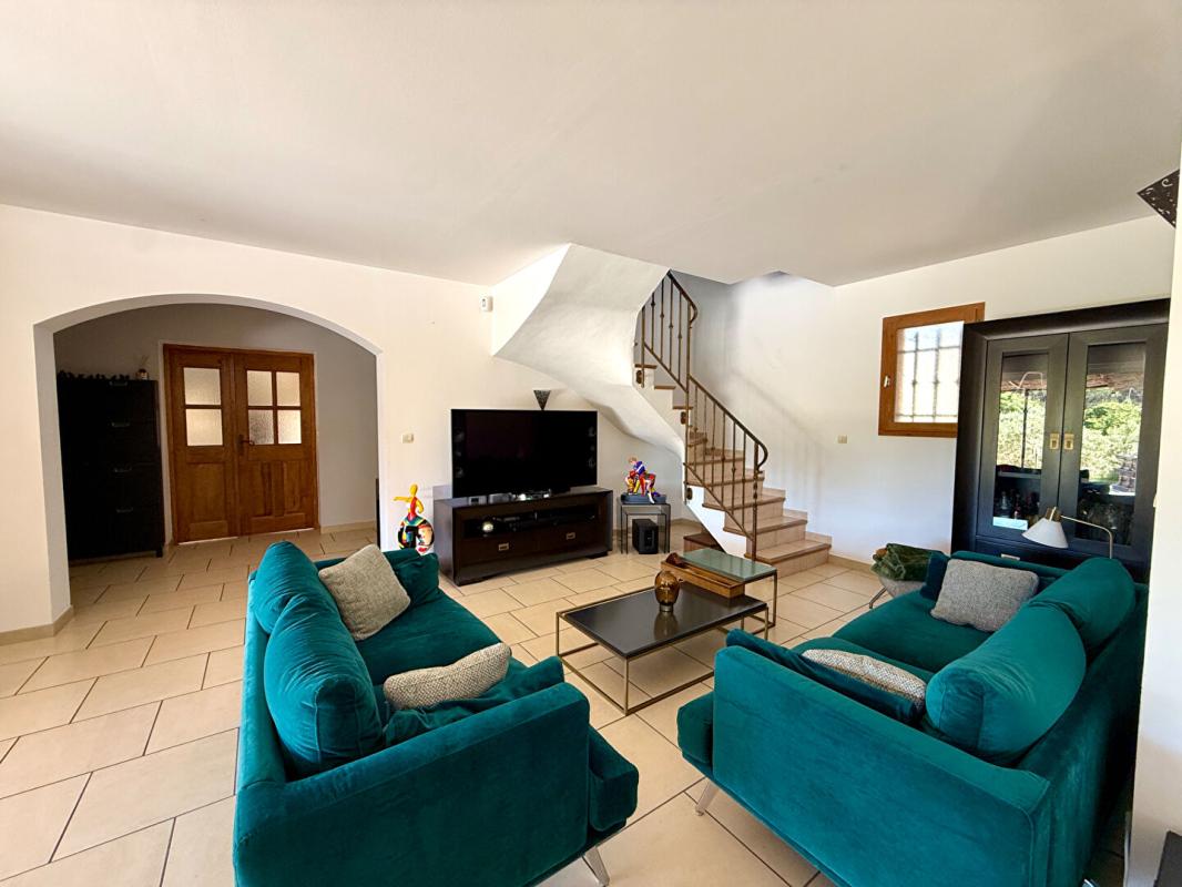 ISTRES Villa meublée 4 chambres avec piscine 6