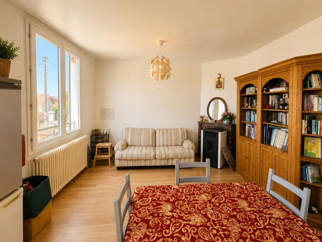 BONNIERES-SUR-SEINE Rare sur le secteur ! Maison familiale 4 pièces avec sous-sol total 7