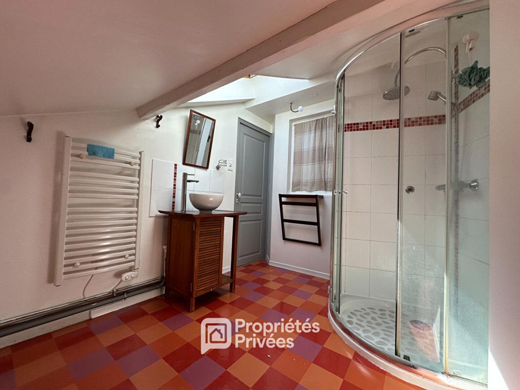 CLERMONT-FERRAND Maison T7 ( 5 ch ) 162 m2 avec garage, terrasse et cave 15
