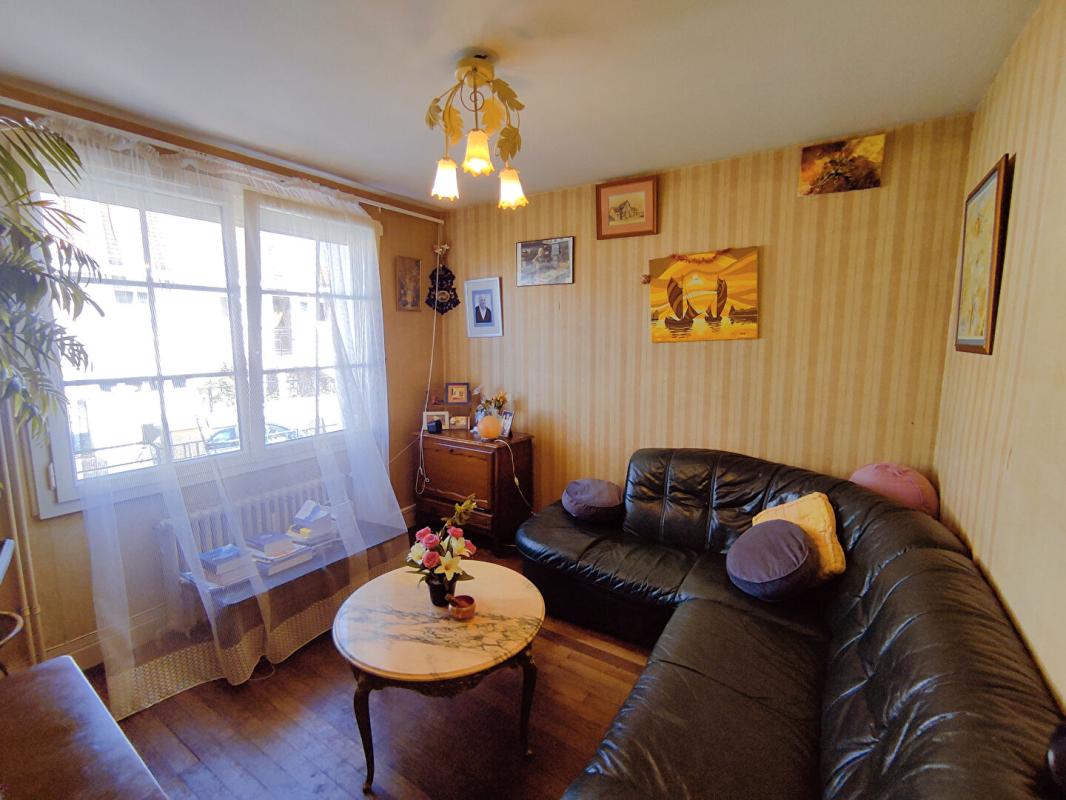 CHATELLERAULT Maison 7 pièces 133 m2  avec jardin 10