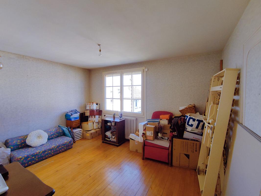 CHATELLERAULT Maison 7 pièces 133 m2  avec jardin 13