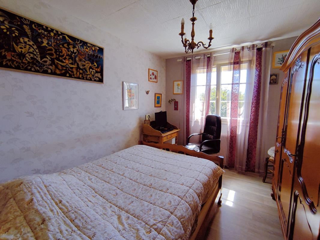 CHATELLERAULT Maison 7 pièces 133 m2  avec jardin 16