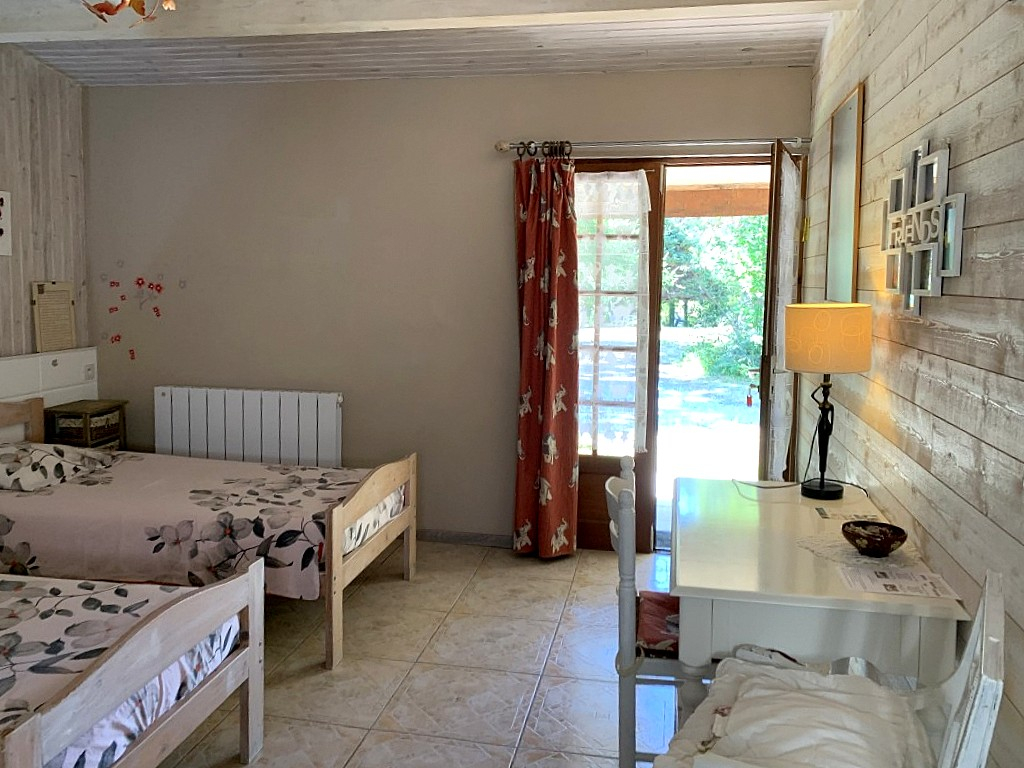 MONTCUQ 46800 Montcuq -Propriété de caractère 420 m², 11 chambres, piscine et espace bien-être sur 2,5 ha 16