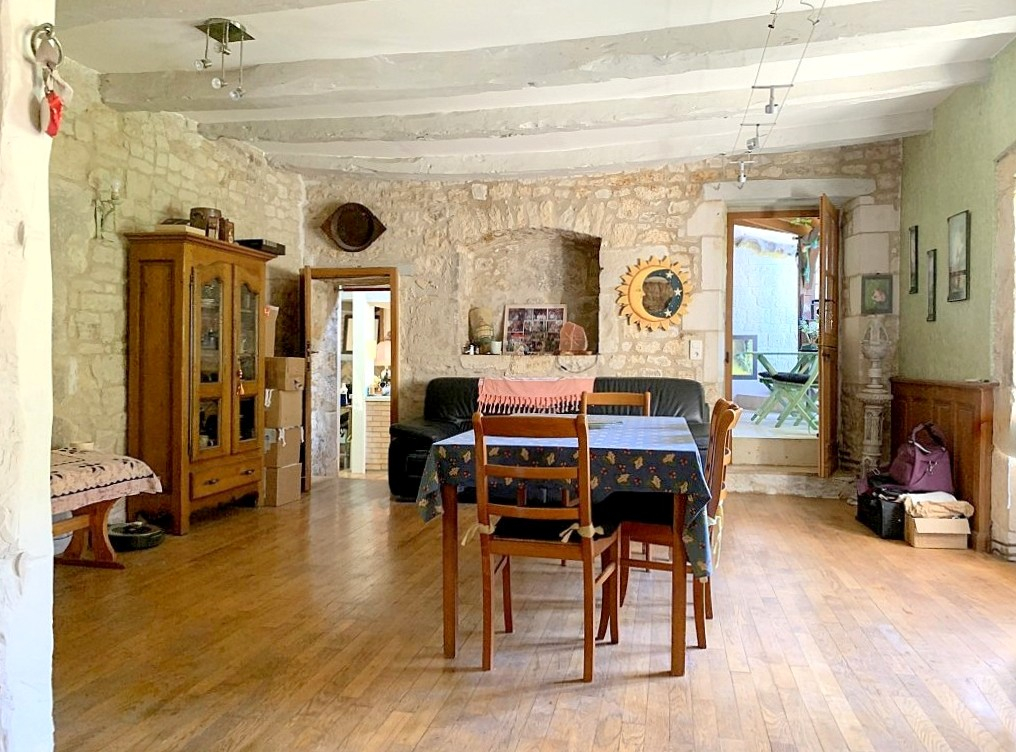 MONTCUQ 46800 Montcuq -Propriété de caractère 420 m², 11 chambres, piscine et espace bien-être sur 2,5 ha 8