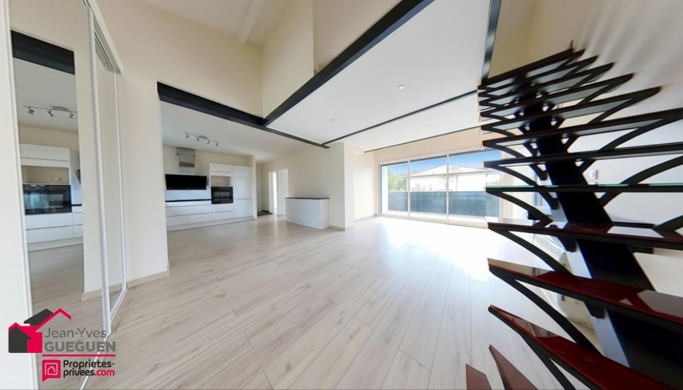 LABEGE Rare Maison-Appart rénové Labège - Véranda 18m², Garage, Métro C 2
