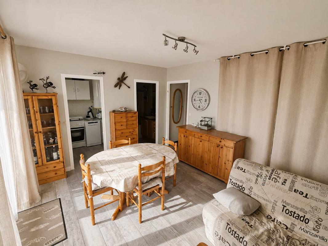 SAINT-JEAN-DE-MONTS Appartement Saint Jean De Monts 1 pièce(s) 30.52 m2 - 114900 TTC 1