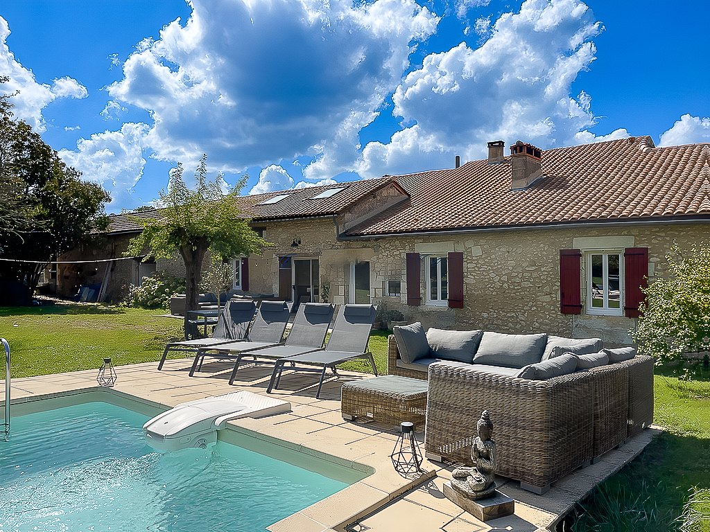 NEUVIC Charmante propriété en pierre, 254 m² à l'ouest de PERIGUEUX 24000 1