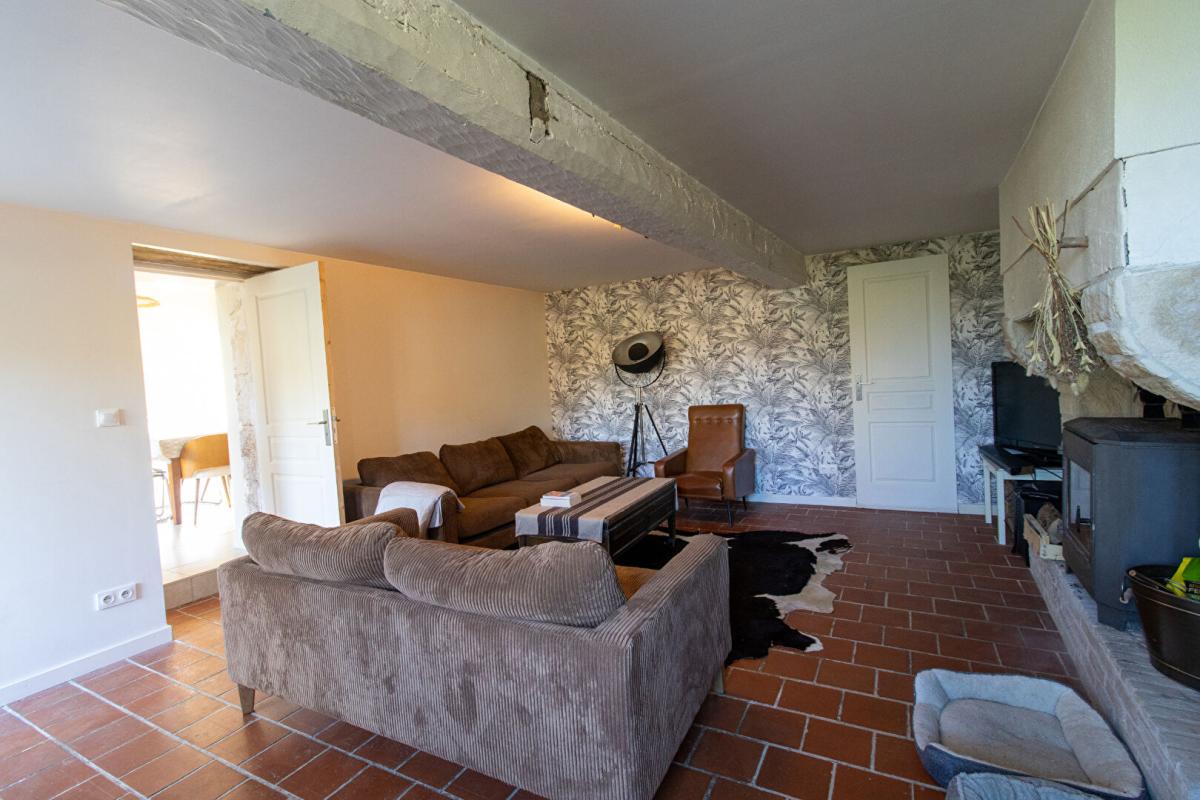 NEUVIC Charmante propriété en pierre, 254 m² à l'ouest de PERIGUEUX 24000 13