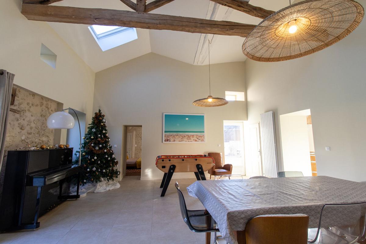 NEUVIC Charmante propriété en pierre, 254 m² à l'ouest de PERIGUEUX 24000 18