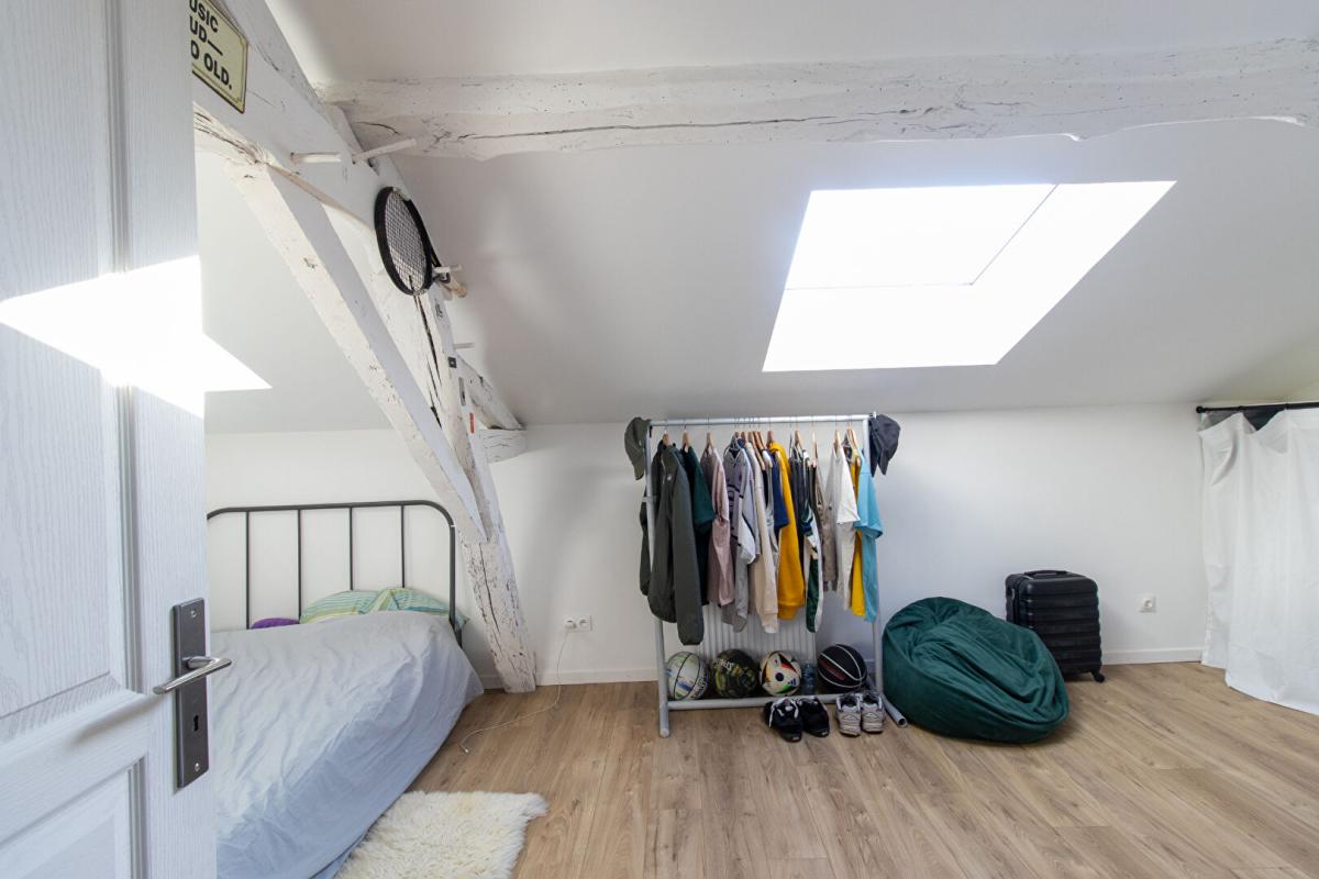 NEUVIC Charmante propriété en pierre, 254 m² à l'ouest de PERIGUEUX 24000 9