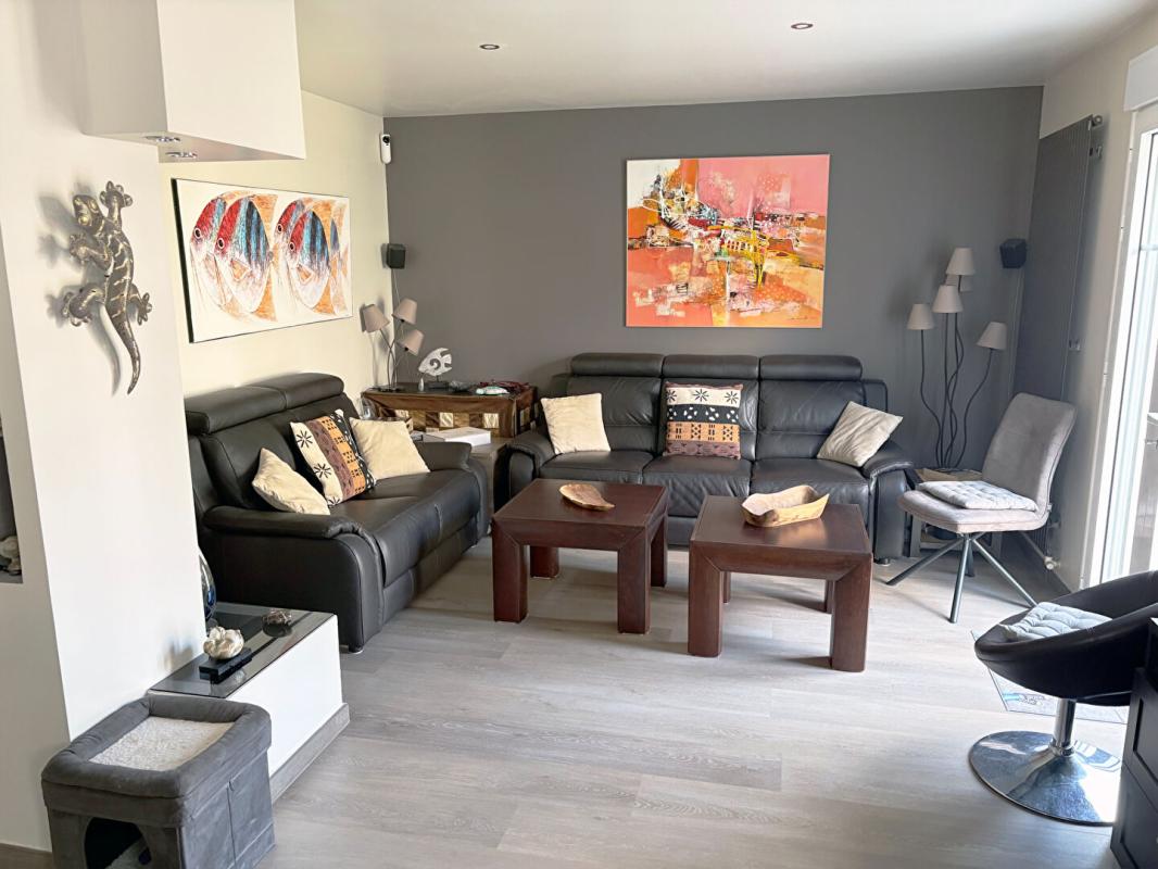 LE PLESSIS-ROBINSON LE PLESSIS ROBINSON - MAISON 5 CHAMBRES, JARDIN, SOUS-SOL TOTAL POMPE A CHALEUR - DPE A 6