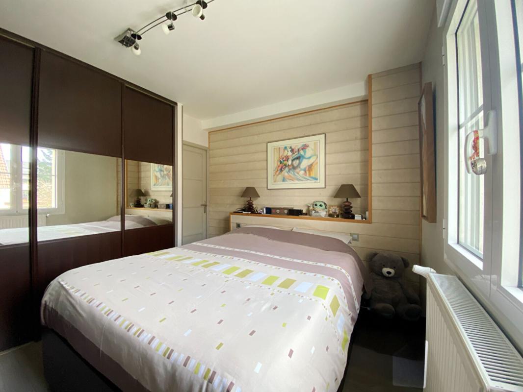 LE PLESSIS-ROBINSON LE PLESSIS ROBINSON - MAISON 5 CHAMBRES, JARDIN, SOUS-SOL TOTAL POMPE A CHALEUR - DPE A 9