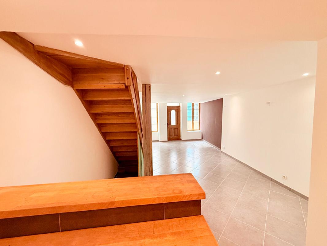 JOIGNY Maison de ville a Joigny 4 pièce(s) 82 m2 5
