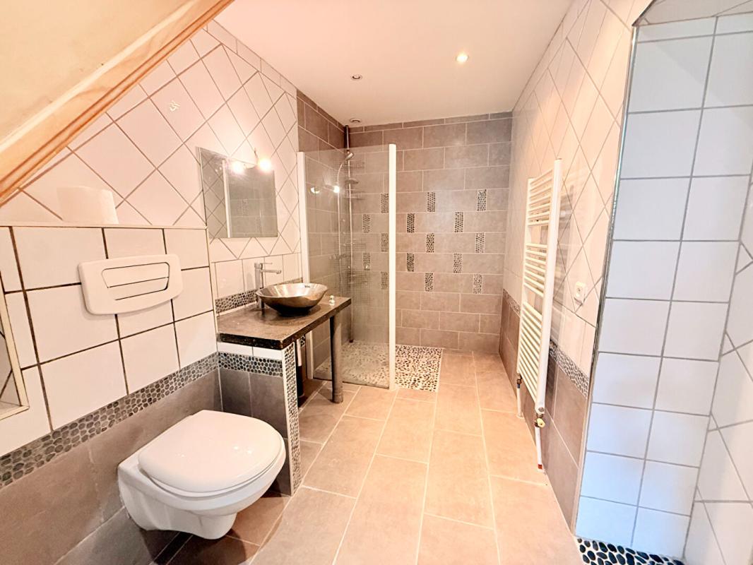 JOIGNY Maison de ville a Joigny 4 pièce(s) 82 m2 6