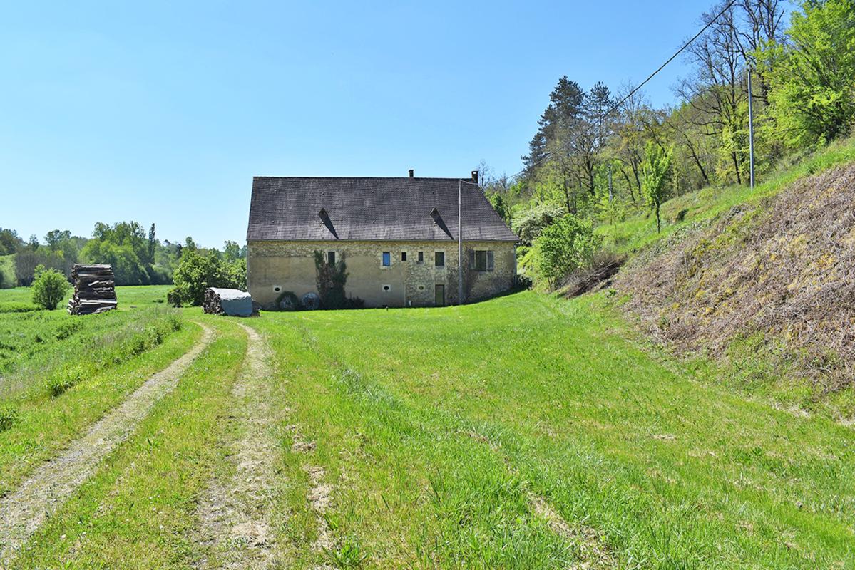 SAINT-GENIES Propriété St Genies 5 pièce(s) 160 m2 10